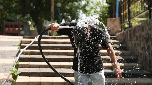 Mevsim normalleri üzerinde seyreden sıcaklıkların, Güneydoğu Anadolu’da 14 Ağustos’a kadar etkisini sürdüreceği tahmin ediliyor.