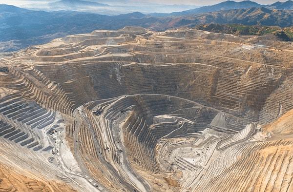 10. Dünya yüzeyinden elde edebilen tüm altının yüzde 22'si Güney Afrika'da bulunan Witwatersrand adlı platodan çıkarılıyor.