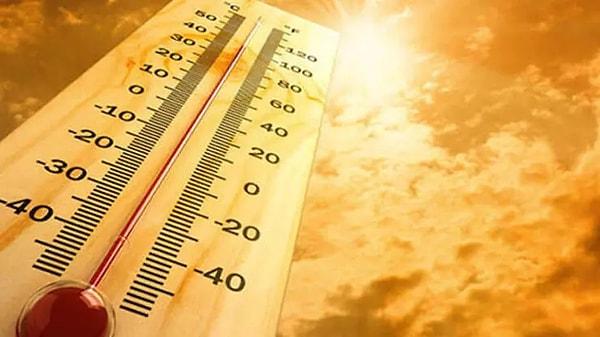“Salı günü yeni bir sıcak hava dalgası gelecek. Ege ve Antalya civarını etkileyecek gibi görünüyor. Burada sıcaklıkların 7-8 derece yukarıda olması bekleniyor.”