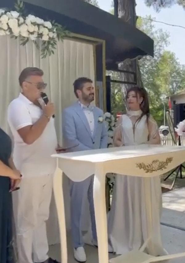 Şarkıcı Emrah'ın katılmadığı törende, davetliler arasında yer alan Nuri Alço ise Tayfun Erdoğan'ın nikah şahitliğini yaptı. Nuri Alço, nikah sırasında duygusal bir konuşma da yaptı;