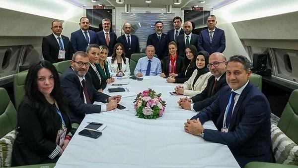 Cumhurbaşkanı Recep Tayyip Erdoğan, dün günübirlik gerçekleştirdiği Macaristan ziyareti sonrası yurda dönüş yolunda uçakta gazetecilerin gündeme ilişkin sorularını yanıtladı.
