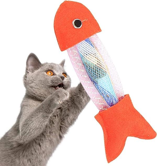Kedi otlu balık oyuncağı!