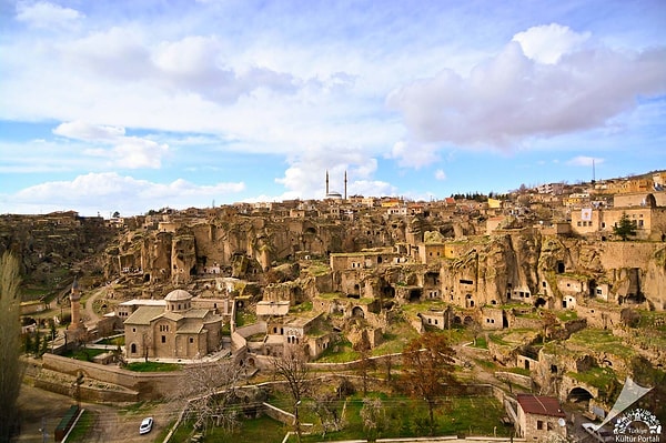 Reklam çalışması, Nevşehir'in Avanos ilçesine bağlı Çavuşin kasabası Güllüdere mevkinde bulunan ve 'Manastırlar Vadisi' olarak bilinen Yarıkkaya'da gerçekleştirildi.