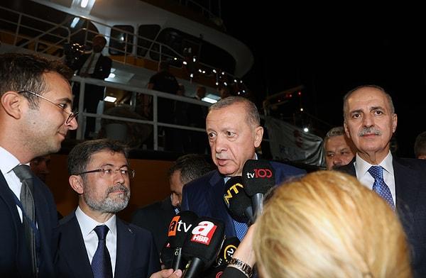 Erdoğan, Gazetecilerin, “Hangi balığı seversiniz?” sorusuna “Şimdi bir şey söyleyeceğim kızacaksın, hamsi. Kalkanı severim” yanıtını verdi.