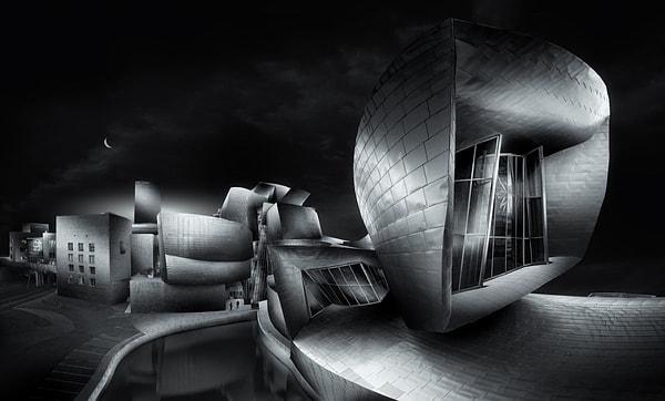 'The rear window of the Guggenheim'- Soraya Sampedro Bores/ Mimari- İkinci