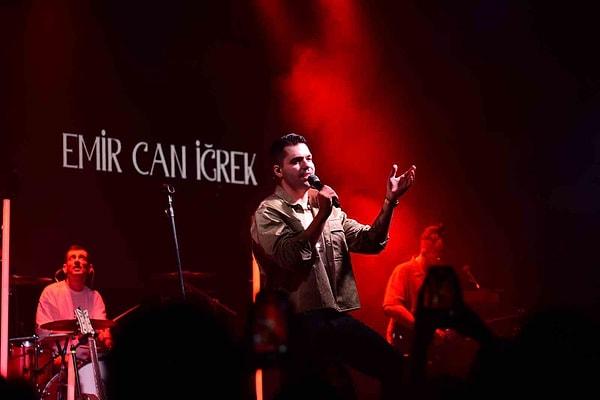 ‘Ali Cabbar’ şarkısı ile son dönemlerin en iyi çıkış yapan şarkıcılarından biri olan Emir Can İğrek, Bursa’da sahne aldı.