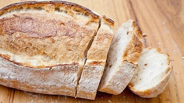 Uzmanlar ekmek, makarna, pirinç, şeker gibi basit karbonhidratları sınırlamayı öneriyor.
