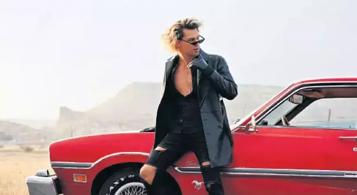 Bana isimleri sordu ben de tanımadığımı söyledim. 