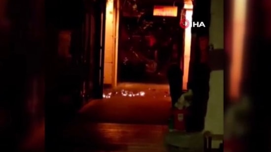 Tarihi Kapalıçarşı'da Yangın Çıktı