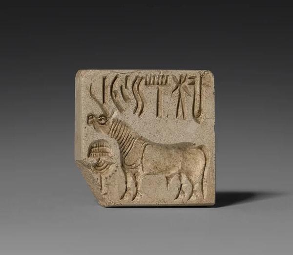 11. MÖ 2000'li yıllarda İndus vadisi uygarlığından kalma Koltukit mührü üstündeki Tek boynuzlu at yazıtı.