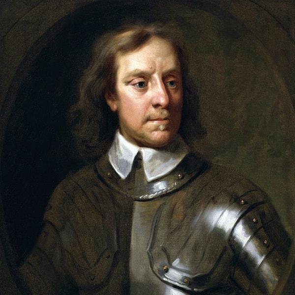 4. Oliver Cromwell, kraliyet mücevherlerinin çoğunu yok ettirdi.