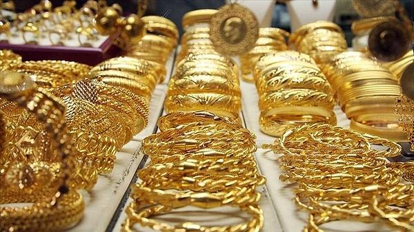 Ons altın, gün sonunda 1.927 dolardan, gram altın ise 1.683 TL'den işlem gördü.