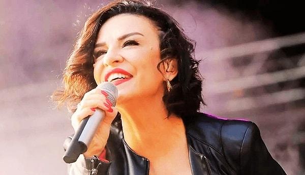 6. Konserde şarkısını seslendirdiği sırada bir hayranı tarafından saldırıya uğrayan ünlü şarkıcı Fatma Turgut, ilk kez açıklamalarda bulundu.