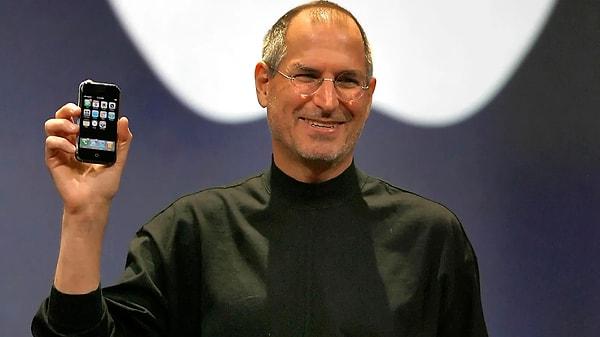 Steve Jobs'ın arkadaşını neden kandırdığı halk tarafından hala bilinmese de çoğu kişi Apple 1 bilgisayarını yaparken paraya ihtiyaç duyduğu için böyle bir şey yaptığını düşünüyor.