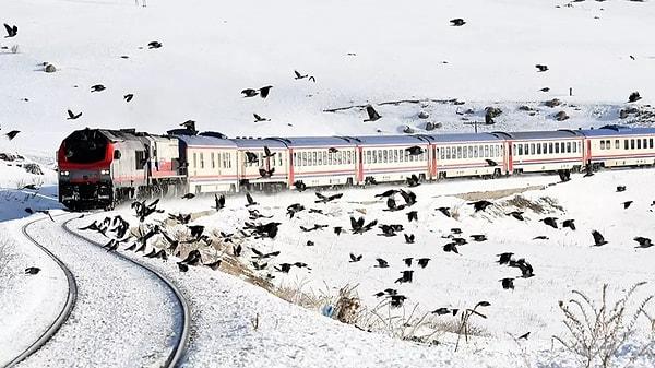 Ankara-Kars arasında giden Doğu Ekspresi treni, seyahat severlerin favori rotalarından biri.
