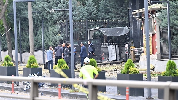 Ankara Cumhuriyet Başsavcılığı'nın açıklamasına göre İçişleri Bakanlığı Emniyet Genel Müdürlüğü'ne yönelik terör saldırısı nedeniyle soruşturma başlattı, konuyla ilgili erişim engeli, yayın yasağı kararı verildi.