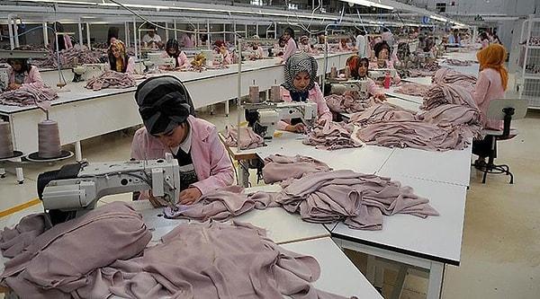 Tekstil ve giyim sektöründe geçen yıllarda başlayan istihdam kaybı 200 bin kişiyi aştı.