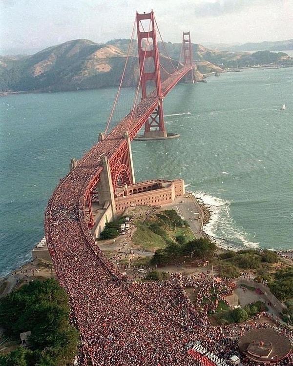 9. 1987 yılında, Golden Gate Köprüsü'nün 50.yıl kutlamaları👇