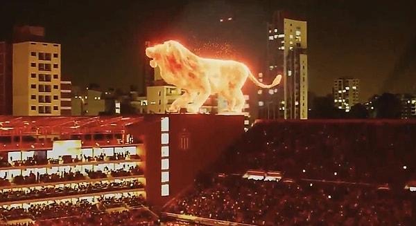 Arjantin ekiplerinden Estudiantes'in hayran bırakan stadyum açılışında stadyum içerisinde dolaştırılan devasa hologram aslan epey bir sükse yaratmıştı.