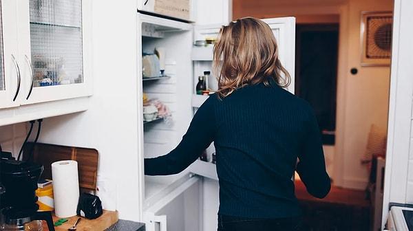 10. Buzdolabınızı, açık bıraktığınızda kapıları kendi kendine kapanabilecek şekilde dengeleyin.