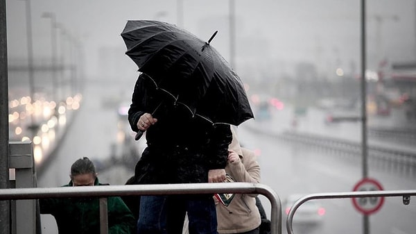 Meteoroloji Danışmanı Prof. Dr. Orhan Şen'den İstanbullulara kritik bir yağış uyarısı geldi.
