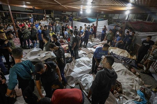 İsrail'in 17 Ekim akşamı Gazze'de sivillerin tedavi gördüğü hastaneye yaptığı hava saldırısında binlerce insan hayatını kaybetti.