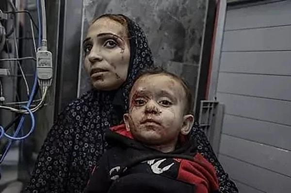 Sağlık Bakanı Fahrettin Koca, Gazze'ye sağlık hizmeti vermek için harekete geçtiklerini belirterek, "Bölgeye gemi hastane göndermeye veya Gazze'de ya da Refah Sınır Kapısı'na yakın noktalarda sahra hastaneleri kurmaya, Filistinli kardeşlerimize bunlar aracılığıyla sağlık hizmeti sunmaya ve bu hizmeti yürütmeye hazırız" dedi.