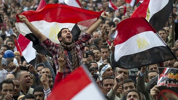 Mısır, Müslüman Kardeşler'in var olmadığı bir gelecek istiyordu. Bunun için ülkede bu hareketi besleyecek ve büyütecek tüm girişimlere karşı savaş açıldı.
