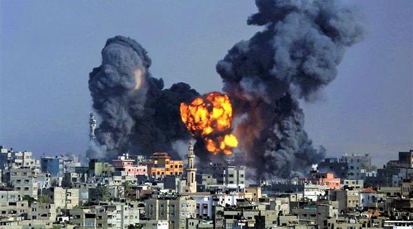 7 Ekim'den bu yana devam eden İsrail- Filistin savaşı kanlı saldırılara sahne oluyor. Binlerce sivilin öldüğü savaşta İsrail güçler, Gazze halkına ölüm saçıyor.