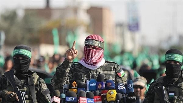 Hamas'ın silahlı kanadı İzzedin el-Kassam Tugayları Sözcüsü Ebu Ubeyde, Telegram'dan paylaştığı açıklamada, Katar'ın çabaları sonucu ABD vatandaşı anne ve kızını serbest bırakma kararı aldıklarını duyurdu.