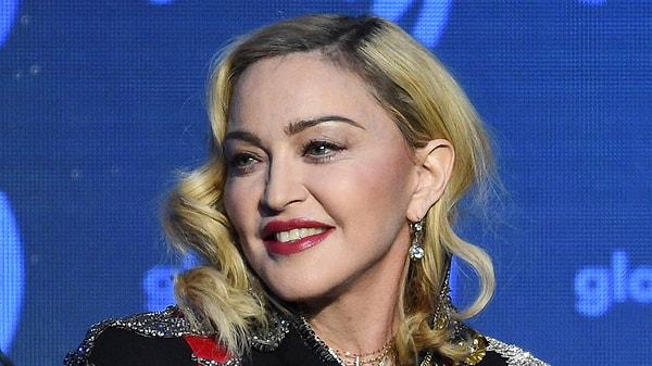 65 yaşındaki sevilen popçu Madonna büyük dünya turnesine çıktı.