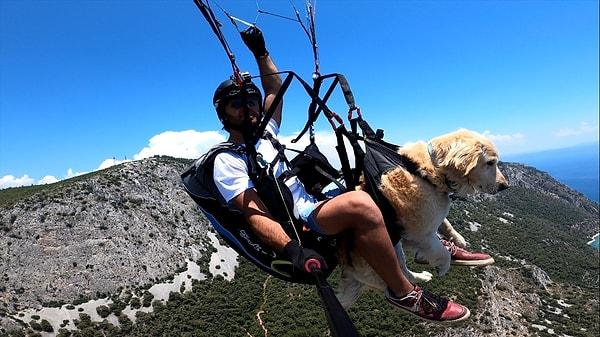 Yaklaşık 4 yıldır uçuş yapan Oflaz, farklı bir deneyim yaşamak için "Badem" isimli köpeğiyle uçuş yapmaya karar verdi.