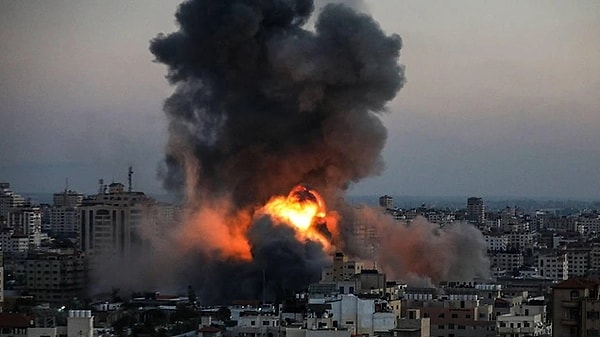 7 Ekim Cumartesi günü Hamas'ın İsrail'e roket fırlatmasıyla başlayan İsrail - Filistin savaşında bugün 19.gün.