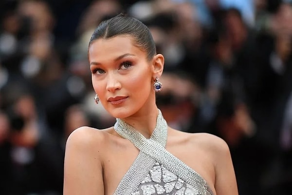 Filistin asıllı ABD’li model Bella Hadid, Filistin’e destek mesajı yayınlamamasının sebebi olarak aldığı ölüm tehditlerini gösterdi.