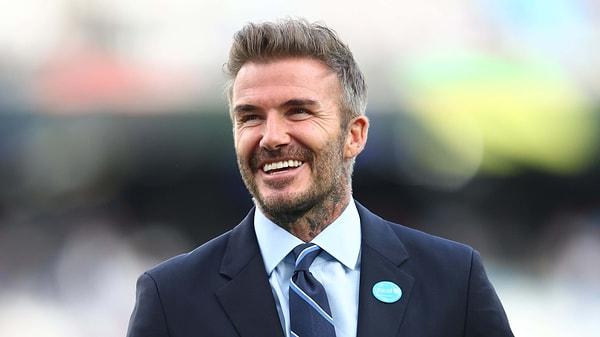İngiliz eski futbolcu David Beckham, harika futbol kariyeri, herkesin imrenerek baktığı özel hayatı ve sempatik tavırlarıyla tüm dünyanın sevdiği bir isim.