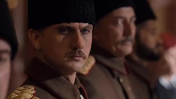 Seyirci FOX TV ekranlarında bu akşam Aras Bulut İynemli'yi ilk defa Atatürk rolünde izledi ve ilk yorumlarını paylaştı... 👇