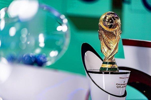 Dört yılda bir yapılan FIFA Dünya Kupası Turnuvası'nın 2026 yılında ABD, Kanada ve Meksika ev sahipliği yapacak.