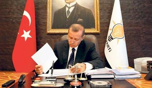 Soruşturmanın, Şardan'ın Cumhurbaşkanı Tayyip Erdoğan'a sunulan ve yargıdaki yolsuzluk iddiaları konusunda tespitler içeren MİT raporuna ilişkin yazısı nedeniyle başlatıldığı belirtiliyor.