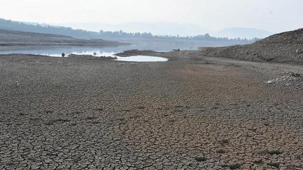 Türkiye, uzun zamandır kurak bir dönemden geçiyor. Kentlerde bulunan barajlardaki sular kritik seviyelere gelmiş durumda.