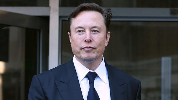 Elon Musk ise Tesla ve SpaceX şirketleri aracılığıyla elde ettiği 204.2 milyar dolarlık net servetiyle ikinci sıraya geriledi.