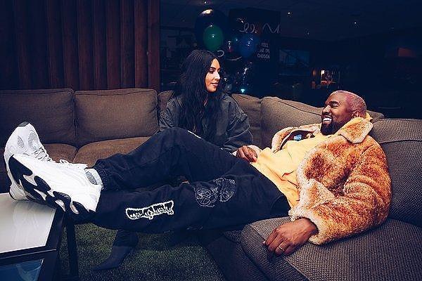 Kanye West ve Kim Kardashian aşkı bir döneme damga vuran olaylar arasındaydı.