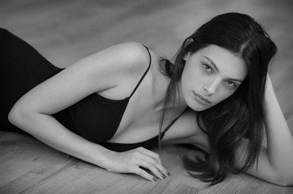 Gazete yazıyı, "Birçok şirketin İsrail'i desteklemekten kaçındığı bu dönemde, İsrailli model May Tager, daha önce Bella Hadid'in yürüttüğü Dior kampanyasına liderlik ediyor" şeklinde sonlandırdı.