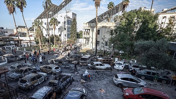 İsrail ordusu, Gazze'de binlerce sivilin yaşam mücadelesi verdiği hastanelere saldırılar düzenledi.