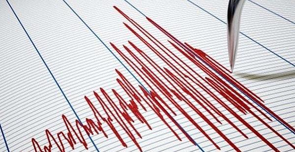 Dün akşam saatlerinde Balıkesir açıklarında 4.1 büyüklüğünde bir deprem meydana gelmiş, deprem çevre illerden de hissedilmişti.