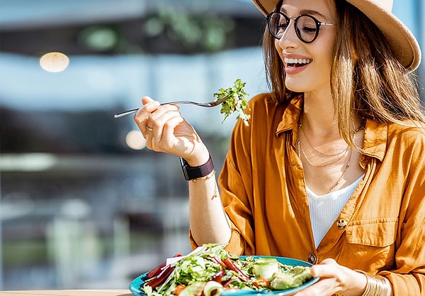 12. "Vegan yeğenim misafirliğe bana geldiğinde, et ve süt ürünleri yemesine izin verdim."