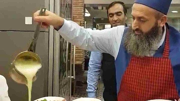 Erzurum'da Üçler Döner adıyla restoranı olan sosyal medya paylaşımlarıyla dikkat çeken "Hacı Dönerci" lakaplı Hacı Mustafa Atmaca, 10 Kasım tarihinde şok hareket geldi.