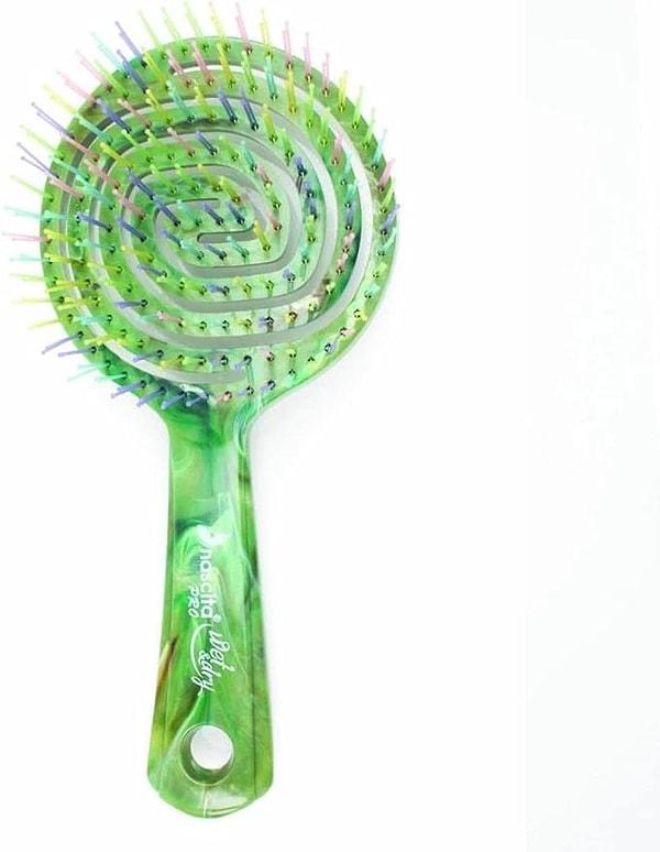 8. Saçlarınız kırmadan, yolmadan ve acıtmadan açmak için ihtiyacınız olan fırça Nascita Pro üç boyutlu oval saç fırçası.