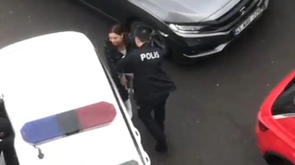 Polis merkezinde Beyaztaş kardeşlere kimlik kartlarının eski olduğu hatırlatılarak, yenilemeleri ve adliyede bu şekilde ifade vermeleri istendi. Bunun üzerine Beyaztaş kardeşler, kimlik kartlarını yenilemek için adliye binasına 200 metre uzaklıkta bulunan Eyyübiye Kaymakamlığı’na gitti.