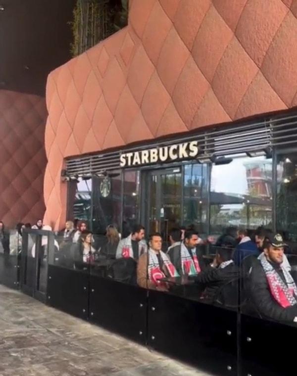 Tüm dünyadan İsrail'e tepkiler gelirken Türkiye'den de birçok tepki geliyor. Özellikle de İsrail'e desteğini açıkladığı iddia edilen Starbucks'a.