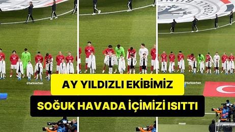 Türk Milli Futbol Takımımız Seremonide Üşüyen Çocuklara Eşofman Üstlerini Verip İçimizi Isıttığı Anlar